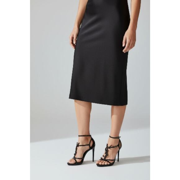 Saint Laurent Black Patent Leather Crystal YSL Logo T-Strap Sandals 40 sz - Picture 2 of 6